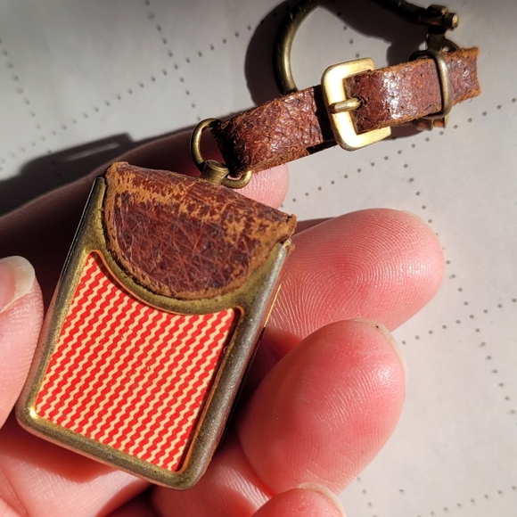Vintage Miniature Deck Of Cards Leather Keychain Fob Brass Frame Italian Leather - Picture 6 of 8